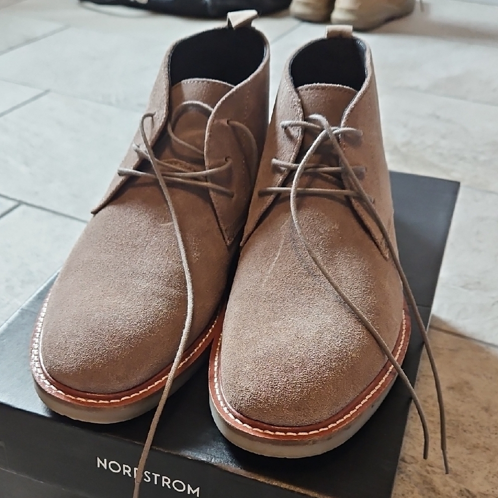 NOCOLBY-LEA Grey Light Shoes – Men’s Size 10